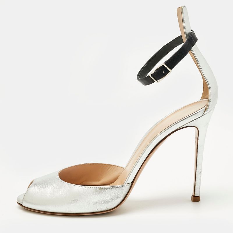 Gianvito Rossi Silver Leather Ankle Strap Sandals Size 39.5